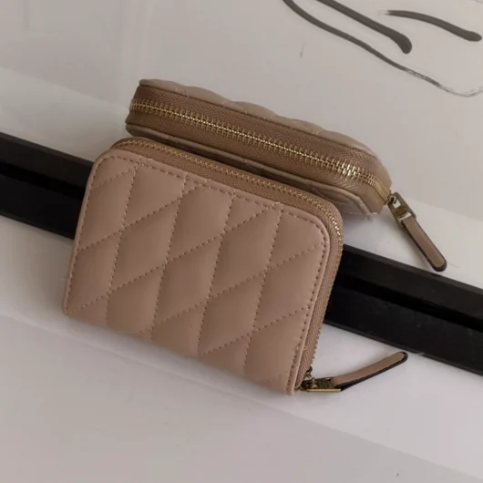 Гаманець Coach mini Quilted Pillow Essential Zip бежевий