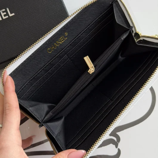 Гаманець Chanel Camellia білий