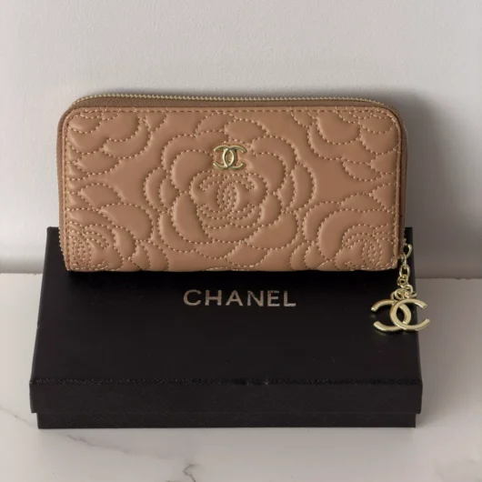 Гаманець Chanel Camellia бежевий