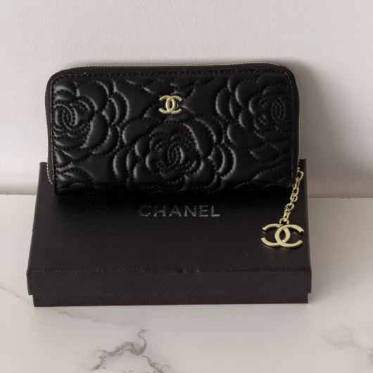 Гаманець Chanel Camellia чорний