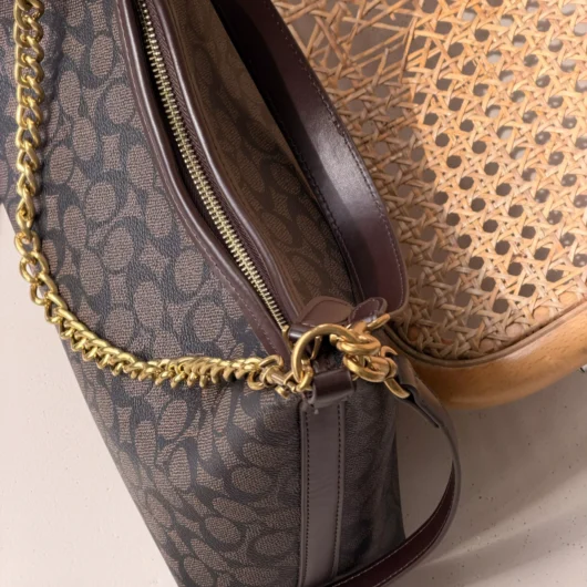 Жіноча сумка Coach Juliet Shoulder Bag 25 Premium шоколадний