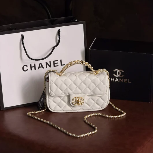 Сумка Chanel Letter Logo Top Handle Flap Wallet on Chain білий