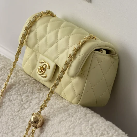 Сумка Chanel Classic Flap Mini Bag лимонний