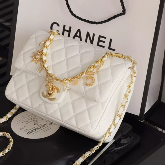Сумка Chanel Letter Logo Top Handle Flap Wallet on Chain білий