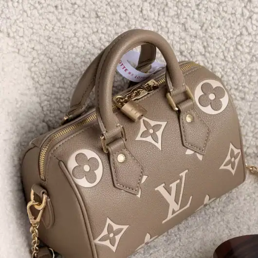 Сумка Louis Vuitton Nano Speedy Bandoulière 20 Premium бежевий