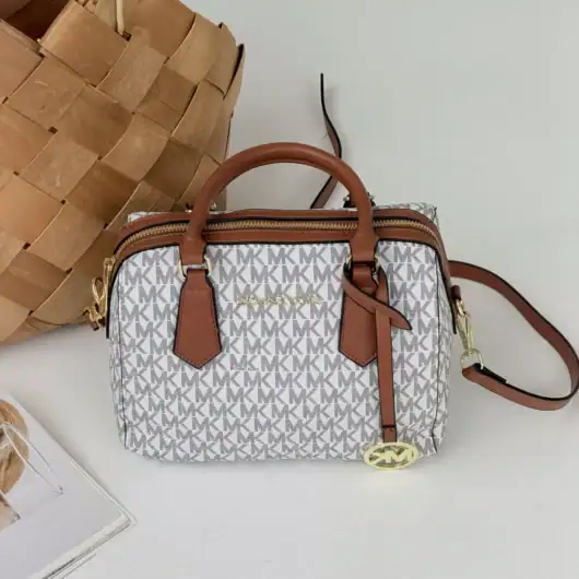 Сумка Michael Kors Hayes Duffle білий
