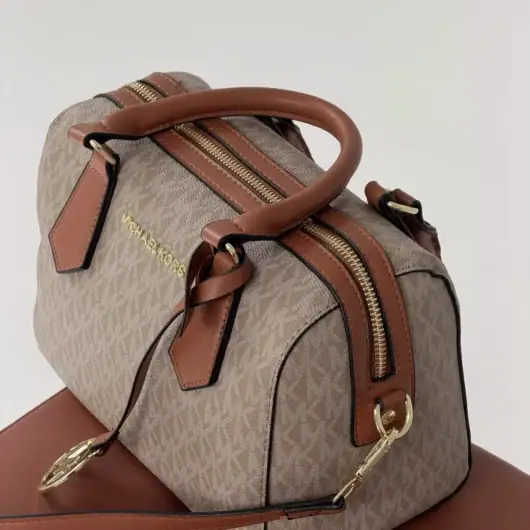 Сумка Michael Kors Hayes Duffle бежевий