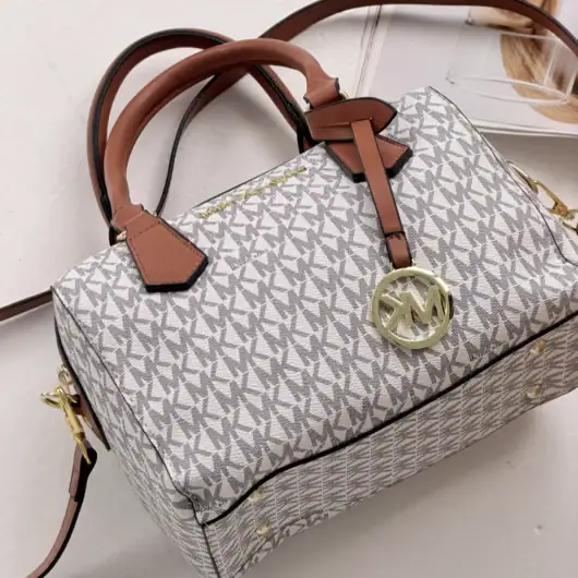 Сумка Michael Kors Hayes Duffle білий