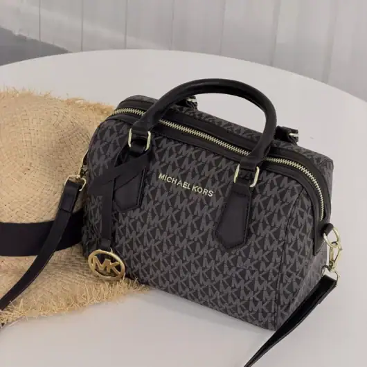 Сумка Michael Kors Hayes Duffle чорний
