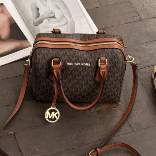 Сумка Michael Kors Hayes Duffle коричневий