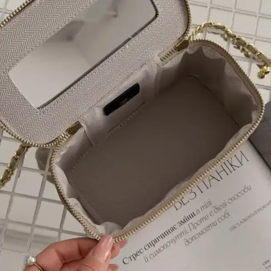 Сумка Chanel Vanity Lux Case with Mirror бежевий