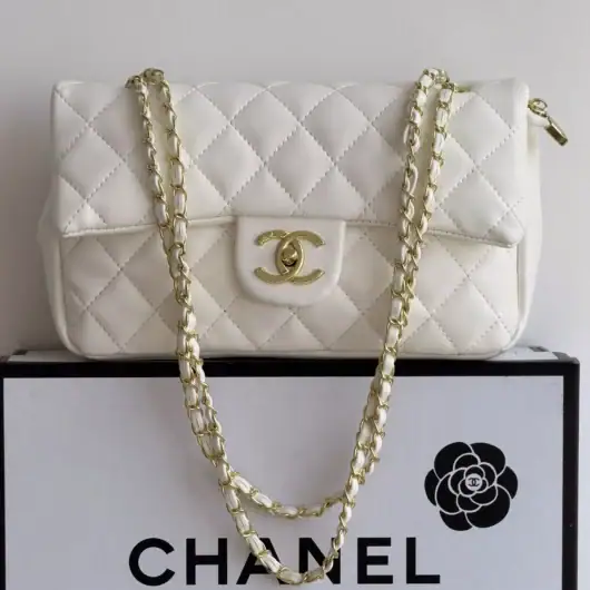 Сумка Chanel classic S26 Zipper білий