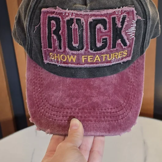 Унісекс кепка ROCK рожева