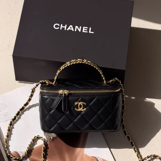 Chanel Vanity Logo Handle With Mirror чорний