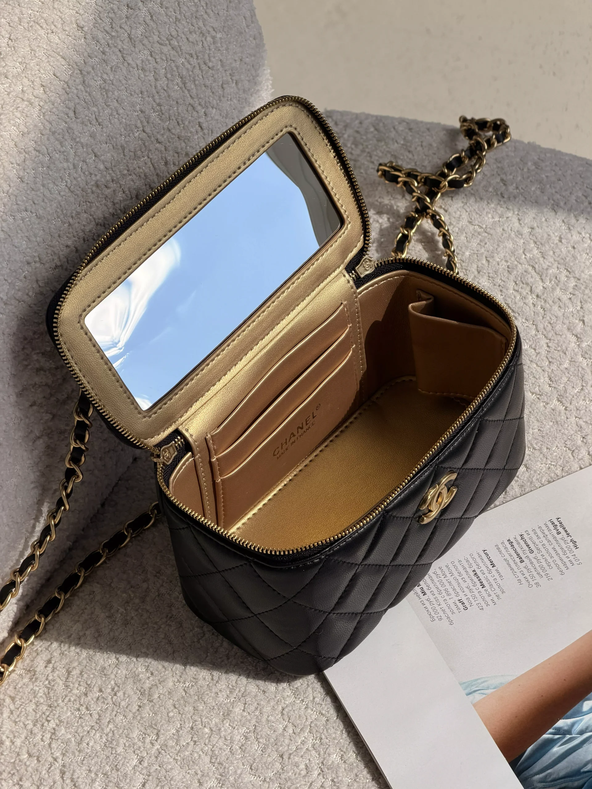 Chanel Vanity Logo Handle With Mirror чорний — изображение 4