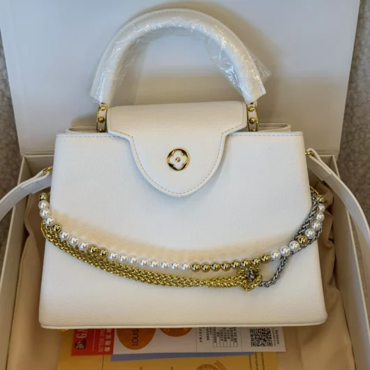 Сумка Louis Vuitton Capucines East-West Medium Premium білий з перлами