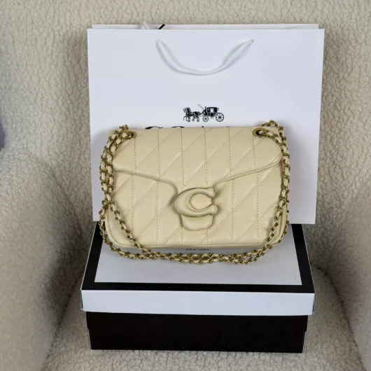 Жіноча сумка Coach Tabby Shoulder Bag 26 Pastel лимонний
