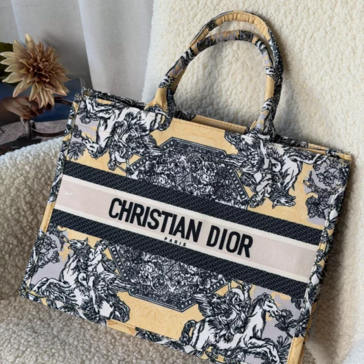Шопер Christian Dior Book Tote Pegasus жовтий