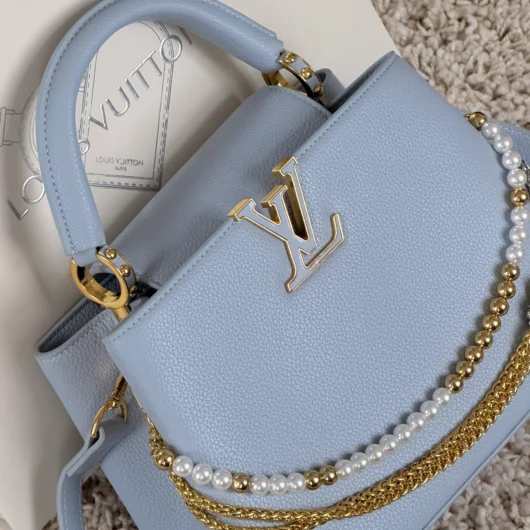 Сумка Louis Vuitton Capucines East-West Medium Premium блакитний з перлами