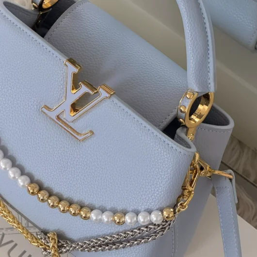 Сумка Louis Vuitton Capucines East-West Mini Premium блакитний з перлами