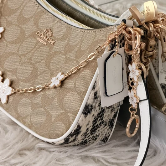 Сумка Coach Teri in Signature Canvas with Charms бежевий + пітон